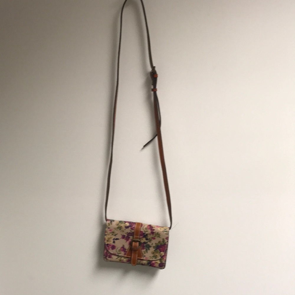Patricia Nash leather crossbody with adjustable and removable strap